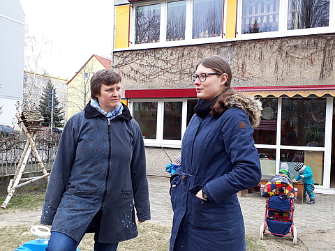 Heide Schinowsky im Gespräch mit Pia Hatzfeld, Erzieherin in der Ausbildung