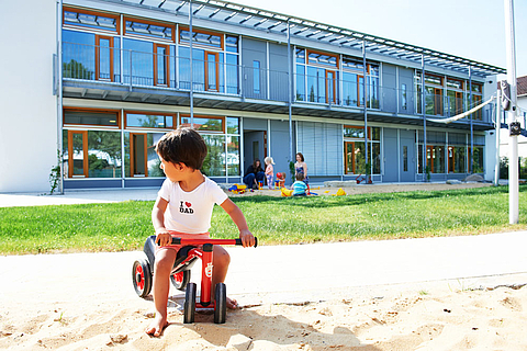 Nur ein Teil der Kinder darf zur Notbetreuung in die Kita kommen (Symbolbild, FRÖBEL-Kindergarten in München)