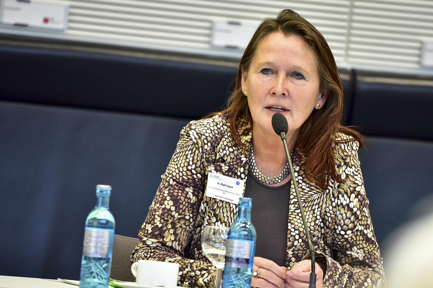 Dr. Birgit Hoppe