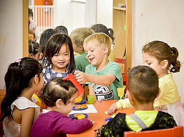 Kinder im Berliner FRÖBEL-Kindergarten Highdechsen