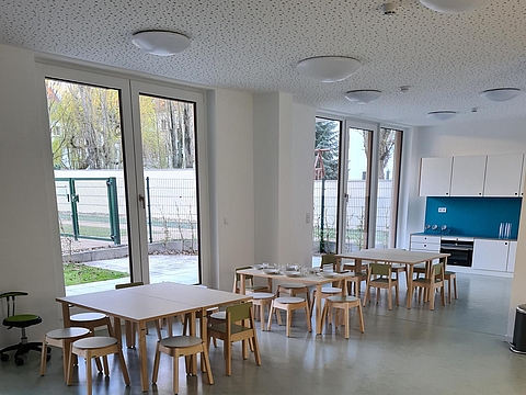 Kinderrestaurant und Kinderkochküche des neuen FRÖBEL-Kindergartens Simon Bolivar kurz vor der Eröffnung im Mai 2021 (Foto: FRÖBEL e.V.)