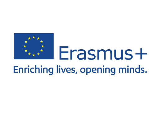 Logo Erasmus+ mit EU-Emblem und Zusatz "Enriching lives, opening minds."