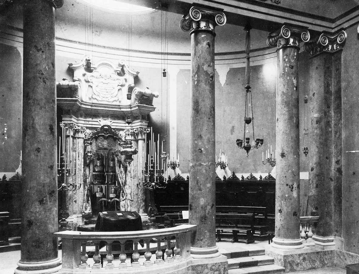 Innenansicht der Synagoge in Reggio, 1888